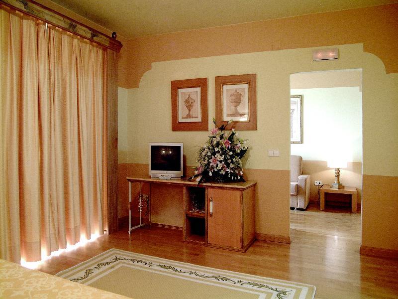 Hotel Fuente Las Piedras Cabra Zewnętrze zdjęcie