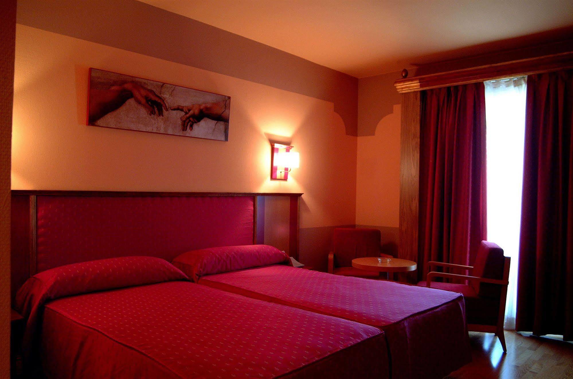 Hotel Fuente Las Piedras Cabra Zewnętrze zdjęcie